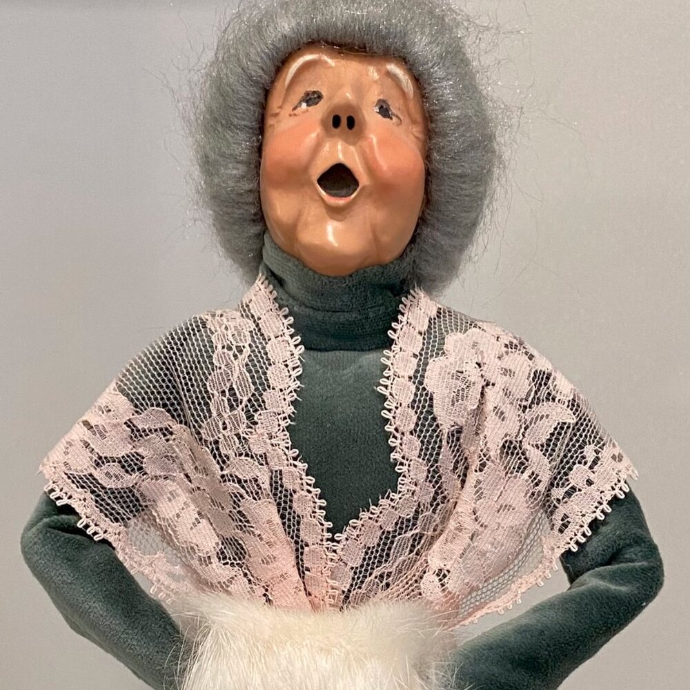 Byers\ Choice Lady in Lace Caroler collectible